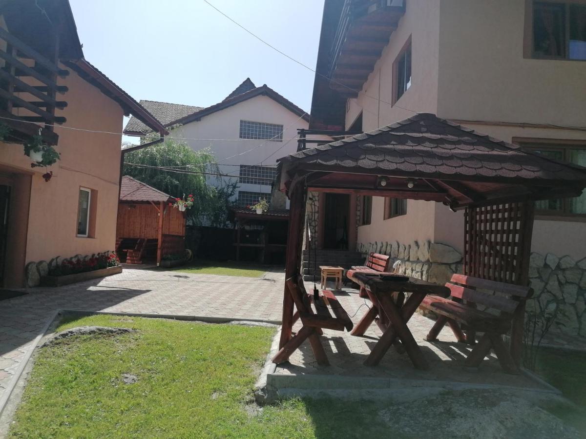Pensiunea Dealul Frumos Bran  Bagian luar foto
