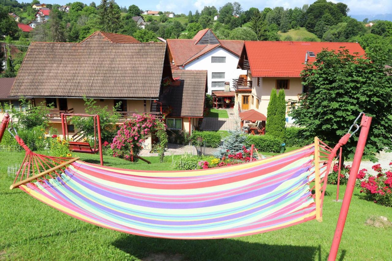 Pensiunea Dealul Frumos Bran  Bagian luar foto
