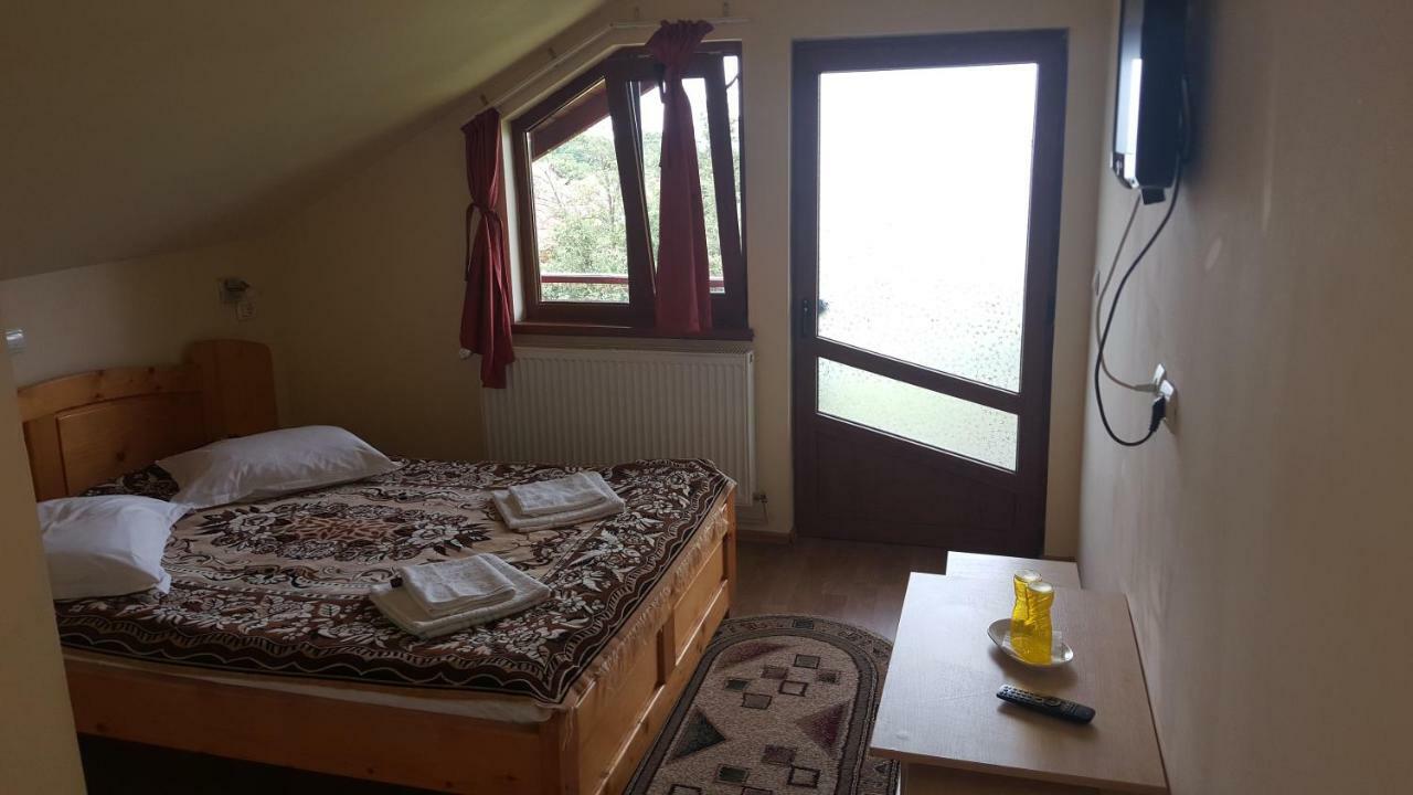 Pensiunea Dealul Frumos Bran  Bagian luar foto
