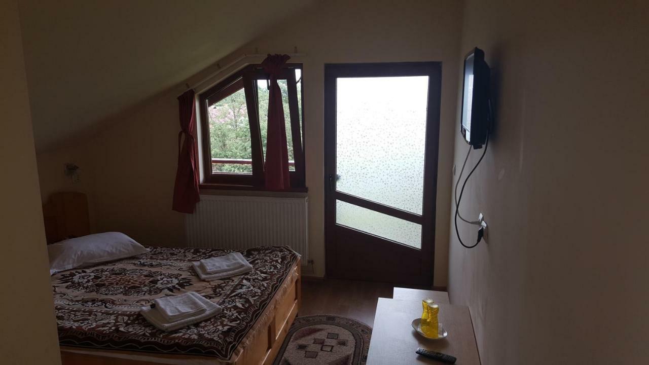 Pensiunea Dealul Frumos Bran  Bagian luar foto